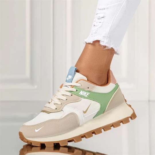 Turnschuhe für Frauen