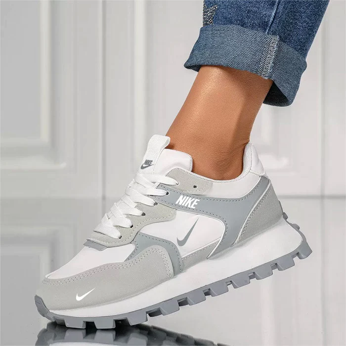 Turnschuhe für Frauen
